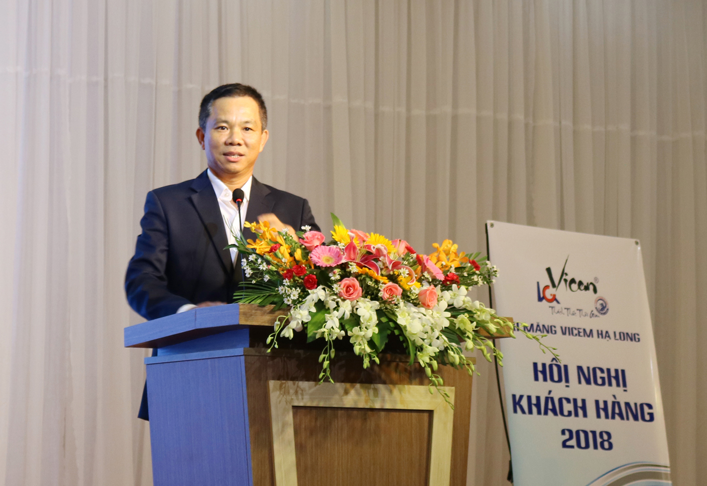 Ông Nguyễn Văn Dũng – Phó Giám đốc phụ trách kinh doanh – tiếp thị 