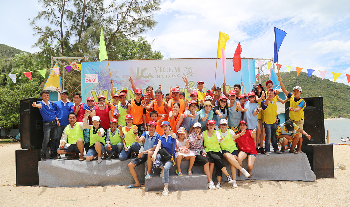 Chương trình Team building tại bãi biển xinh đẹp đảo Hoa Lan